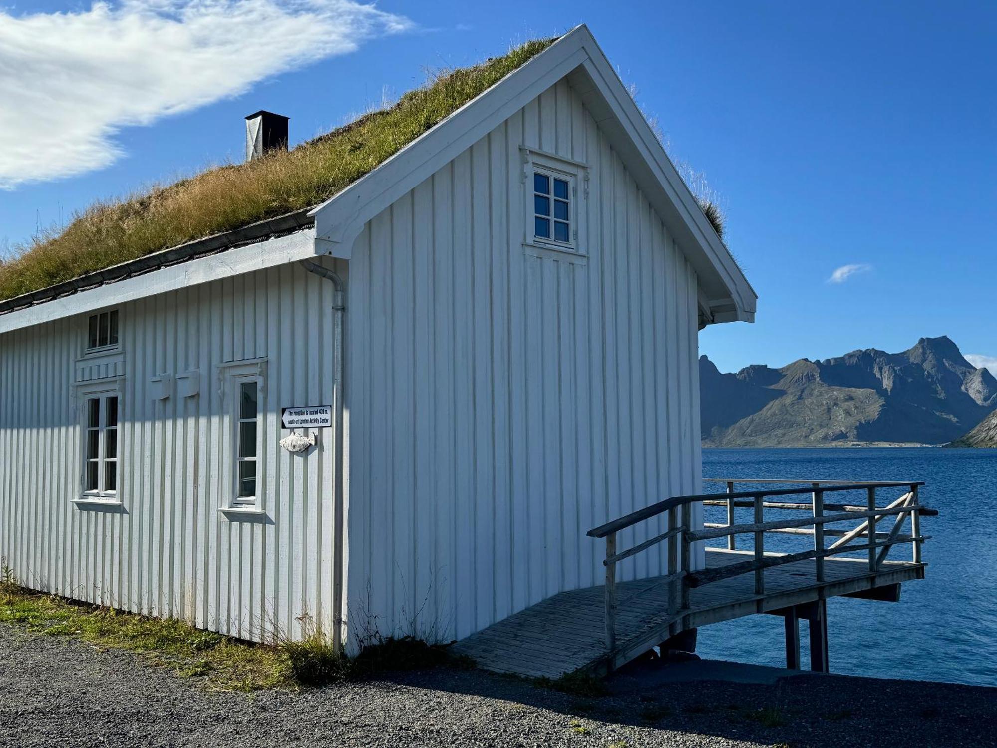 Toppoy Rorbuer Reine Exterior photo